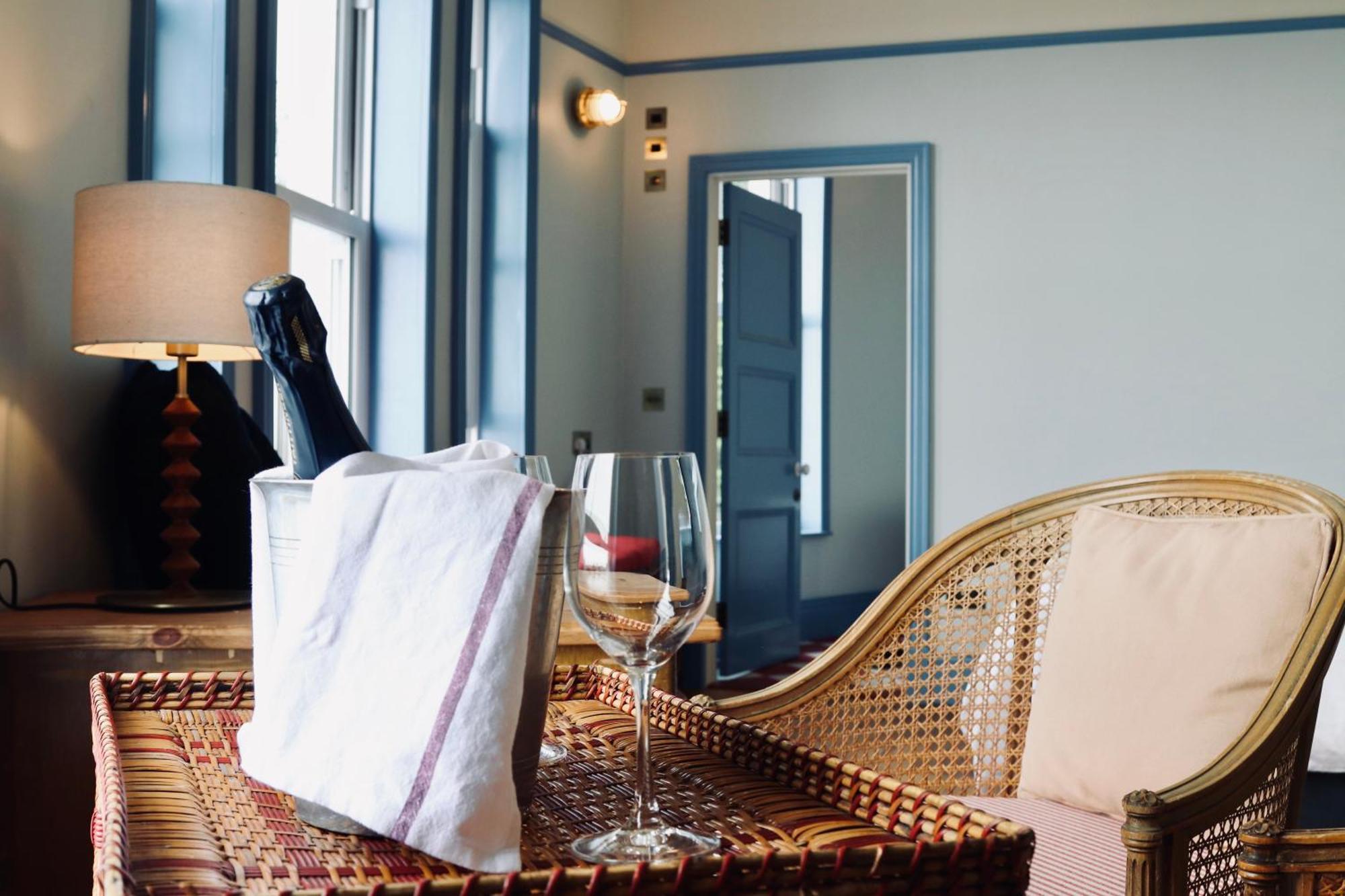 The London & Paris Hotel فولكستون المظهر الخارجي الصورة